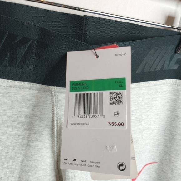 NWT Nike OSU Buckeyes Tight Fit High Rise Leggings, size XL - Picture 4 of 11